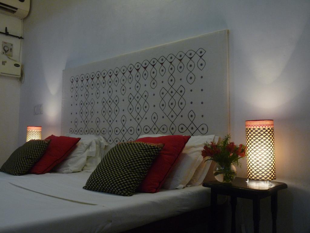 L'Escale Hotel Пондичери Екстериор снимка