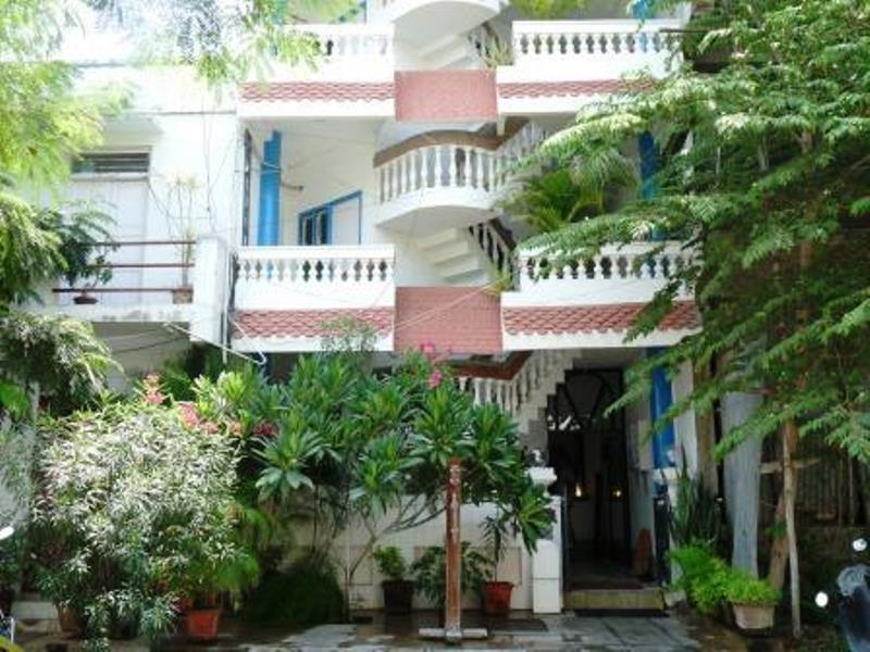 L'Escale Hotel Пондичери Екстериор снимка