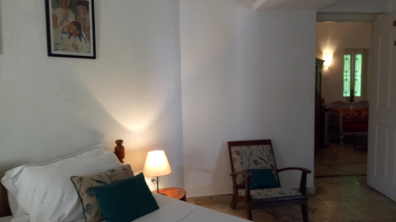 L'Escale Hotel Пондичери Екстериор снимка