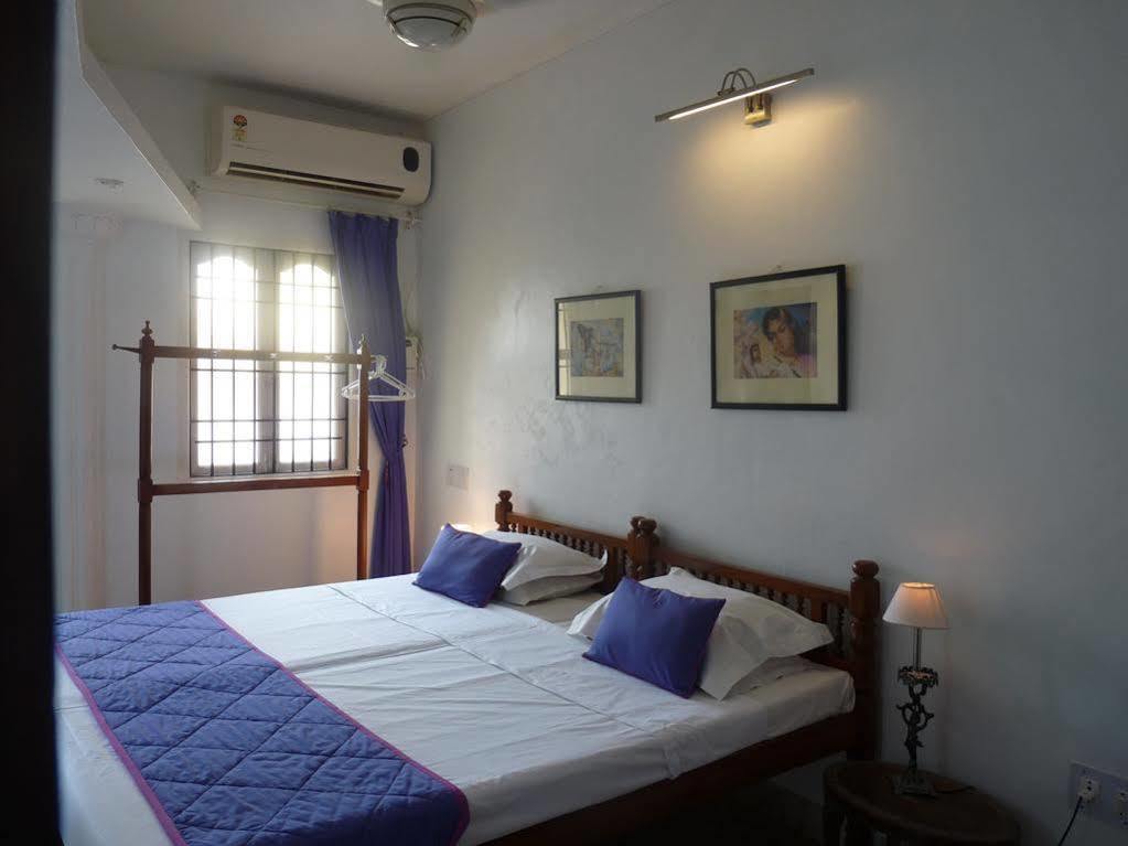 L'Escale Hotel Пондичери Екстериор снимка